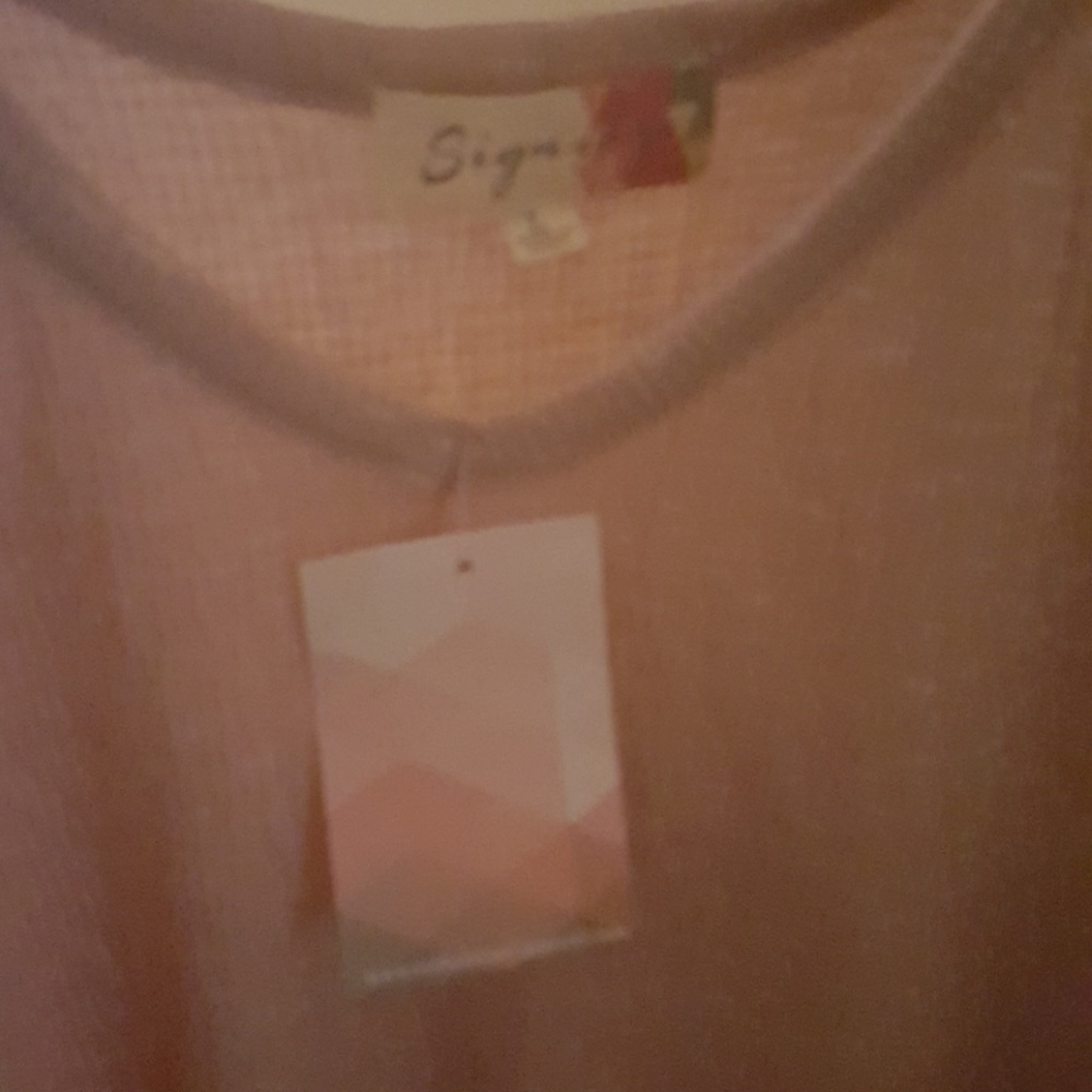 Top - Picture 2 of 3